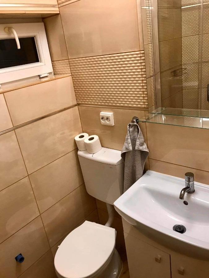 Komfort Apartman Vác Exterior foto